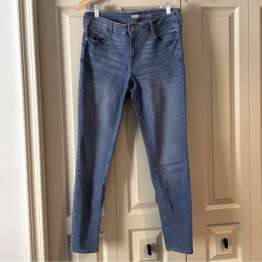 Old Navy mid rise jean 👖